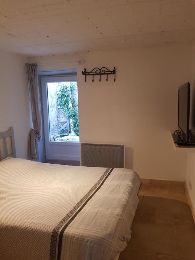 Chambre D'Hote Geiko Cabrieres-d'Aigues Luaran gambar